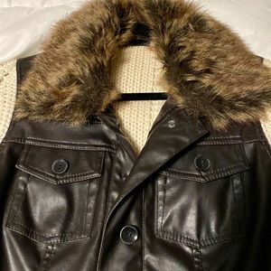 Faux leather sweater vest with fur collar